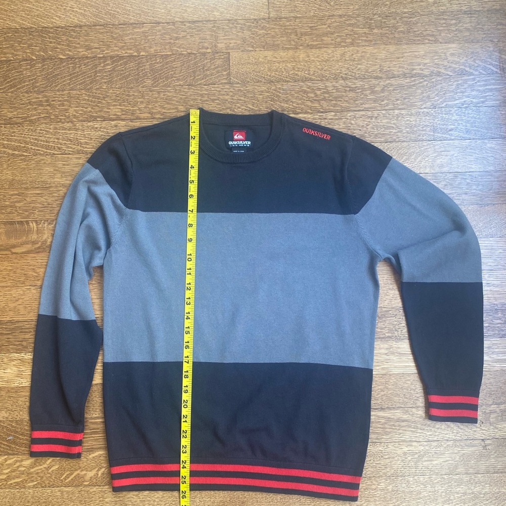 Quicksilver Youth Sweater, size Large